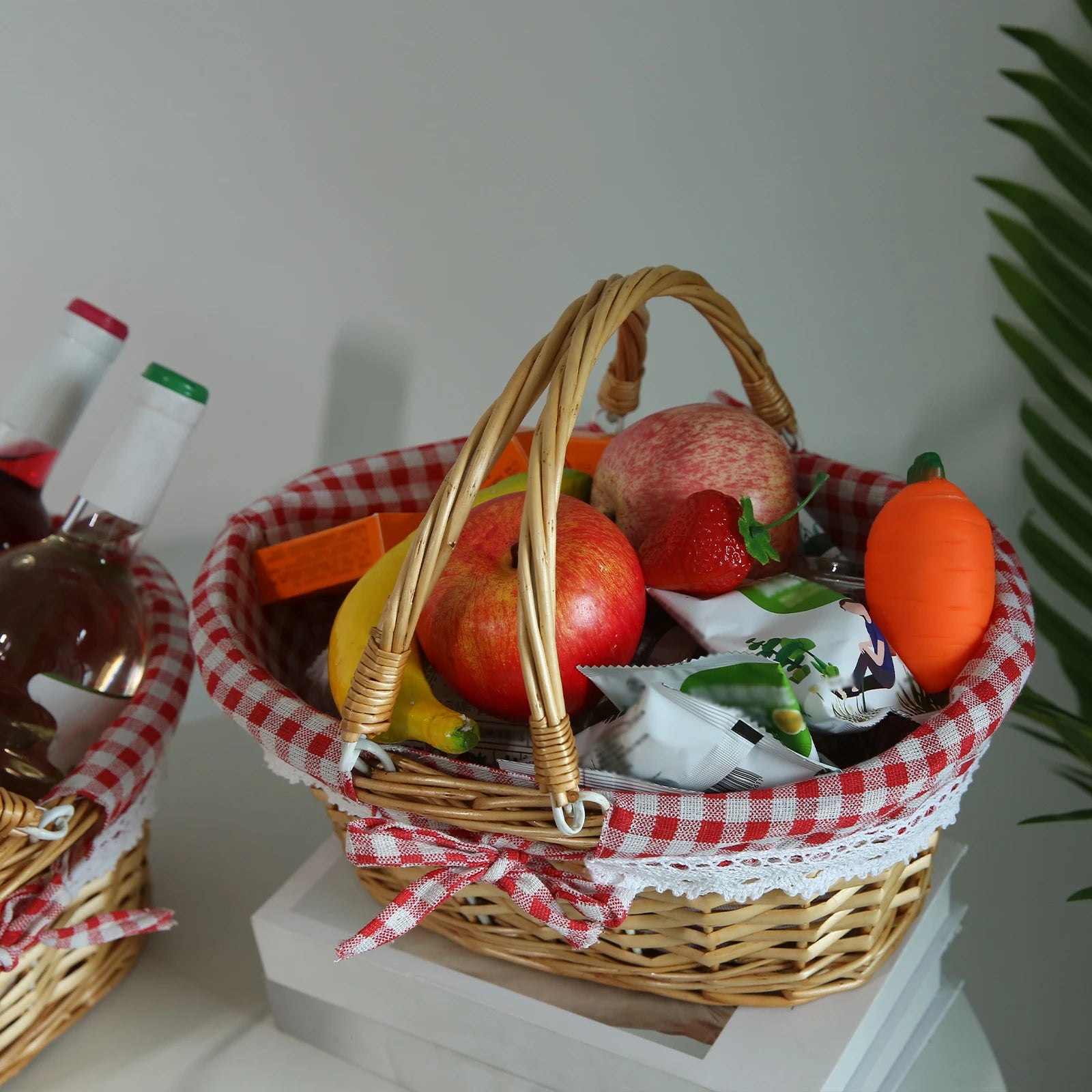ZK40 Rattan picnic basket, wicker basket, pastoral picnic activity handle basket