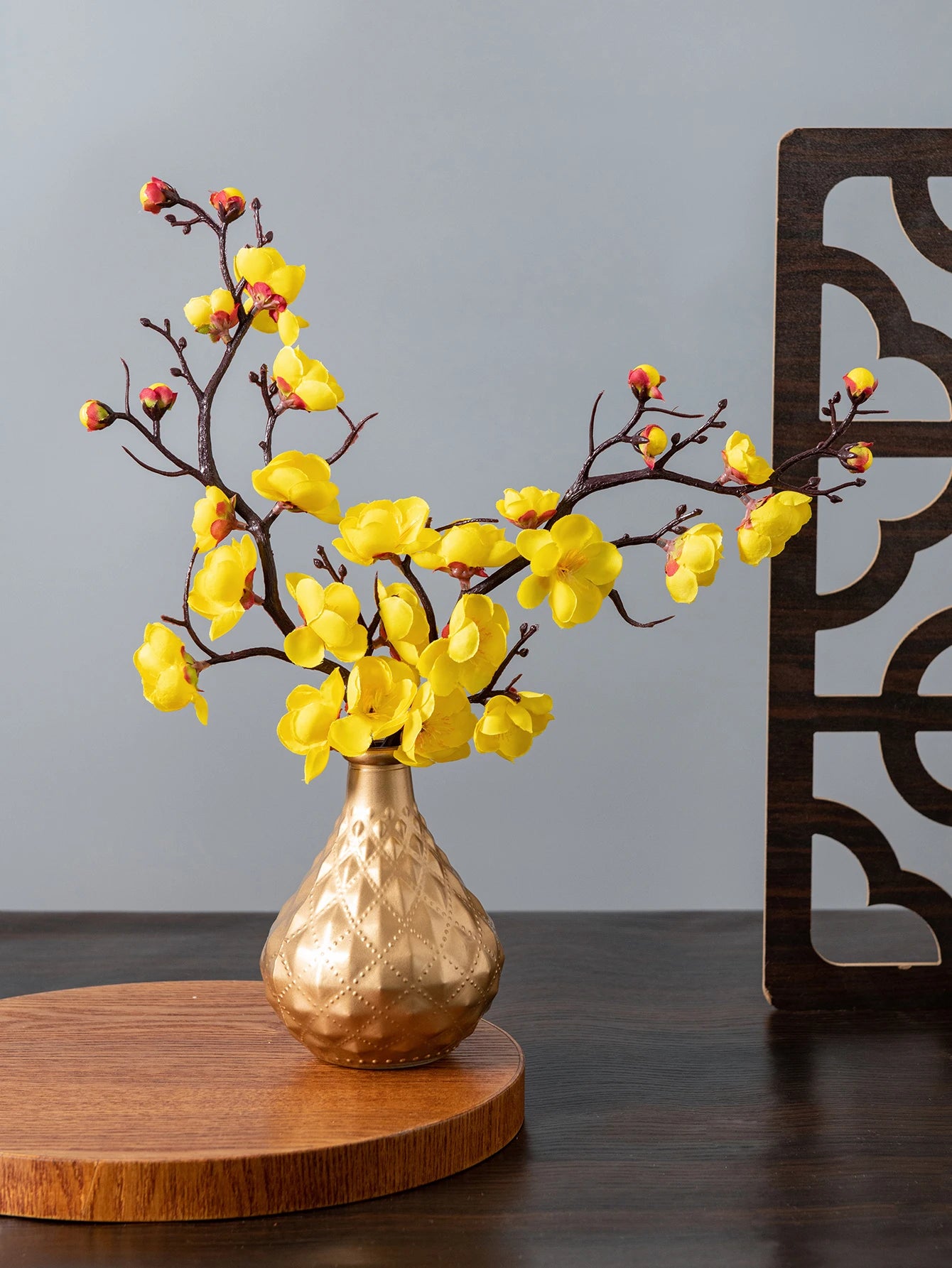 Artificial Flower Spring Plum Blossom Peach Branch Silk Flowers Home Wedding Party Decoration Christmas Wreaths diy dining table