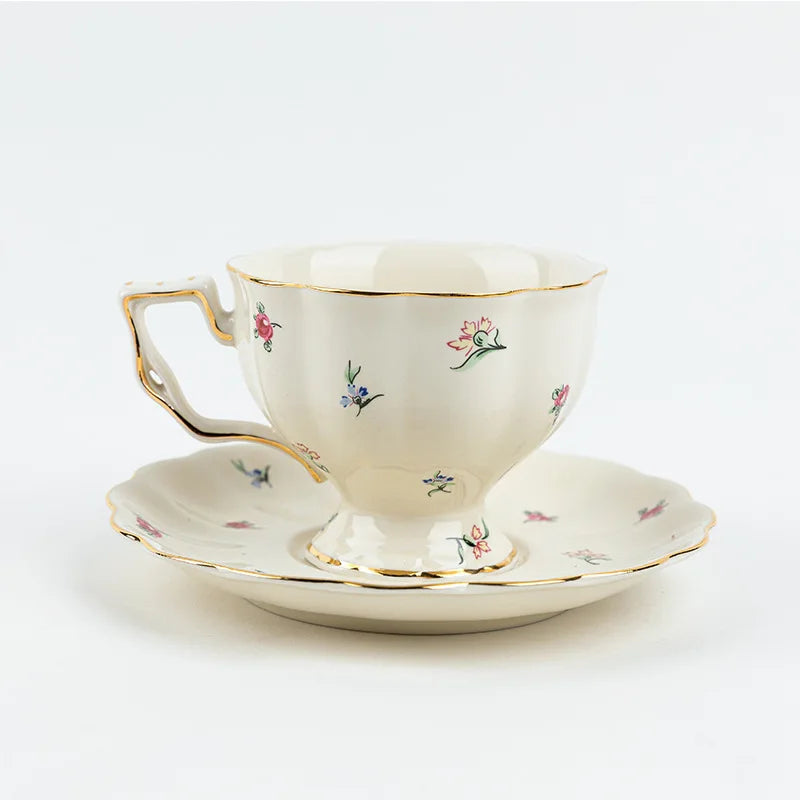 Vintage European-style Coffee Mug Afternoon Tea Set Tape Disc Teapot Kettle Lemon Pattern Porcelain Handle Cup Mugs Coffee Cups