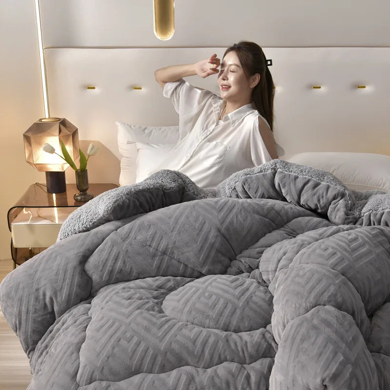 Super Warm Lamb Cashmere Quilt Winter Blanket Velvet Fabric Quilts Thickened Comforter Core Queen Full Size Weighted Blankets