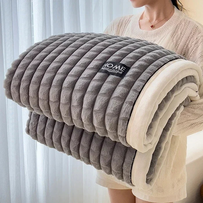 Golden mink fleece cutting grid multifunctional leisure blanket, office nap blanket, high weight gold turtle fleece blanket